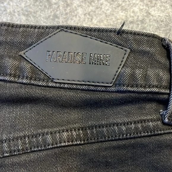Paradise Mine, High Rise Skinny  PM 02. Size 30. - Picture 2 of 9
